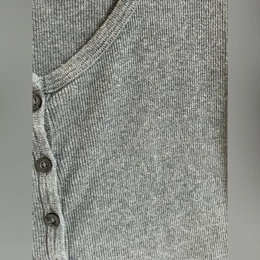 Brandy Melville Gray Zelly Bottom Down Top round neck short sleeves one size - Picture 3 of 7